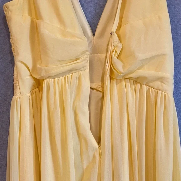 Formal Spring Gown - Picture 5 of 13